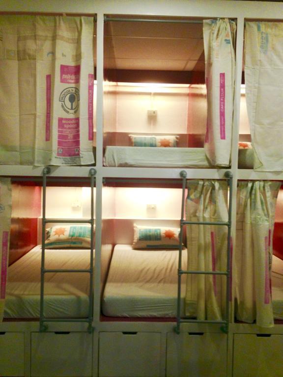 Moon Fools Hostel Panglao Bagian luar foto